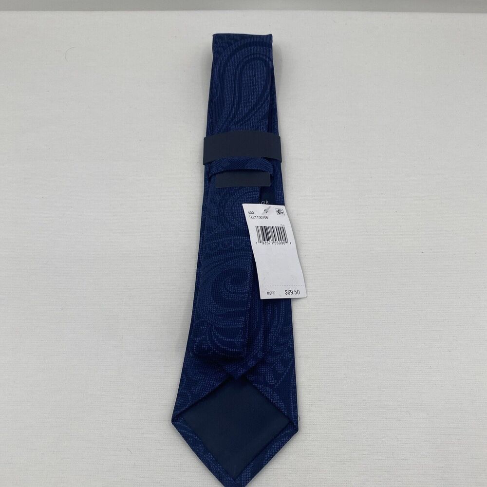 $69.50 Tommy Hilfiger Mens Necktie Textured Paisley Navy Tie NWT - Picture 4 of 4